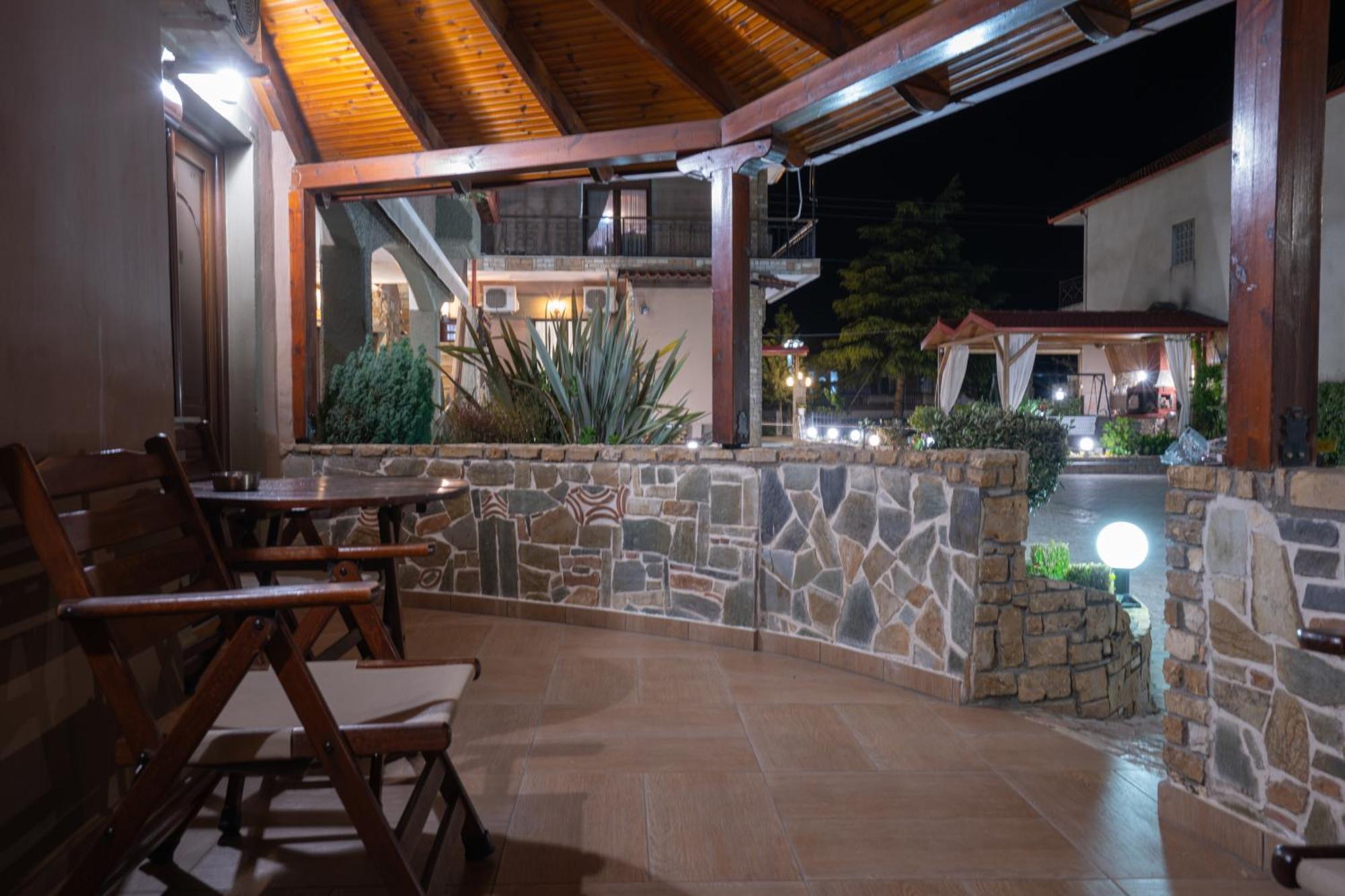 Kallinikos Guesthouse Loutraki  Exterior photo