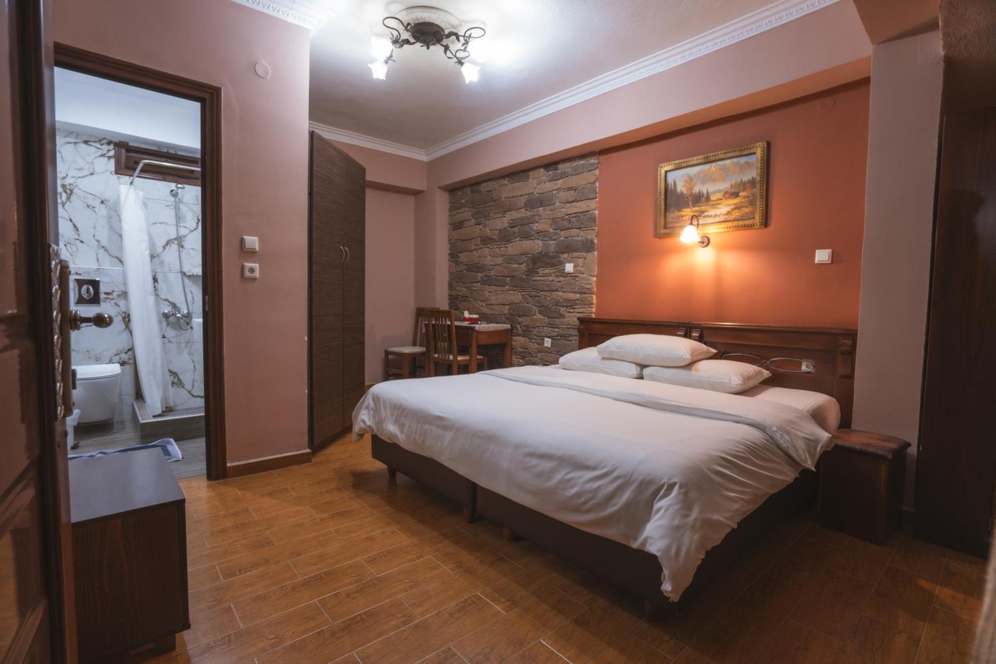 Kallinikos Guesthouse Loutraki  Exterior photo